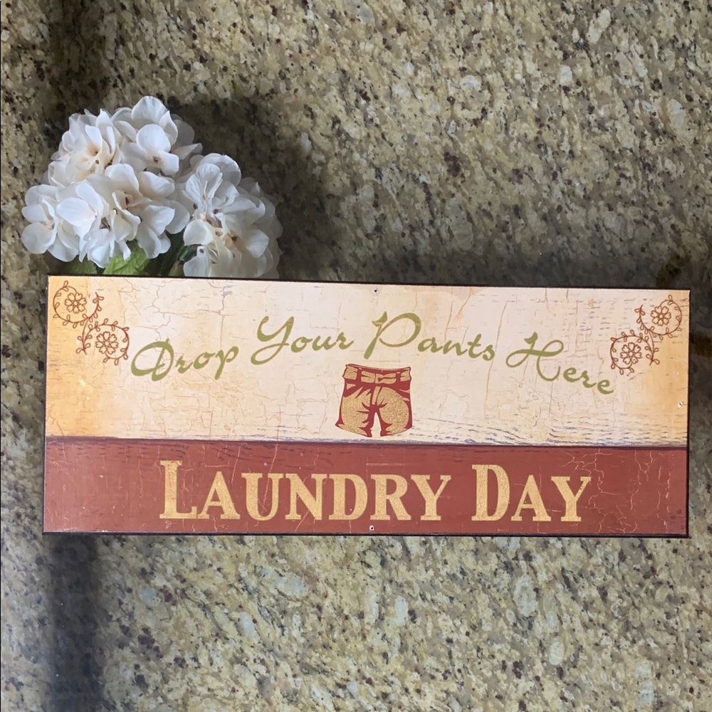Laundry Day Sign